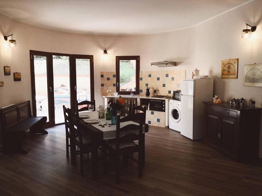 Da Nonna Cettina Appartamento In Villa Con Piscina 巴勒莫 外观 照片